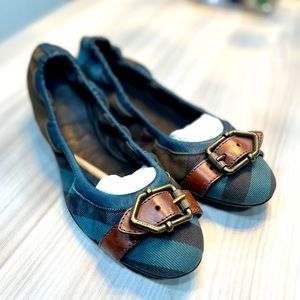 Gorgeous Like New Burberry Green w/Brown Buckle Ballerina Flats Size EU 41 - 9.5